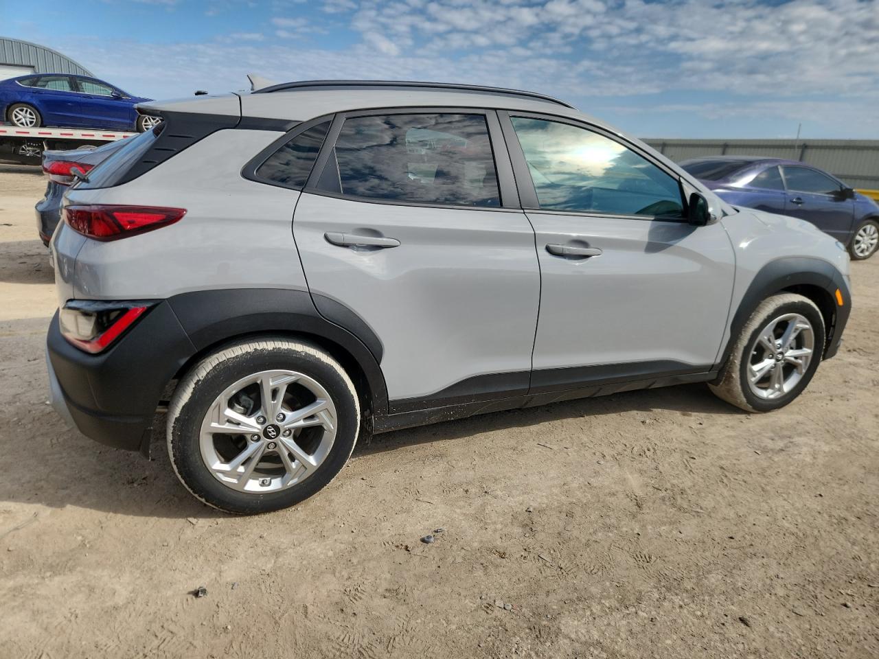 2022 HYUNDAI KONA SEL photo 7