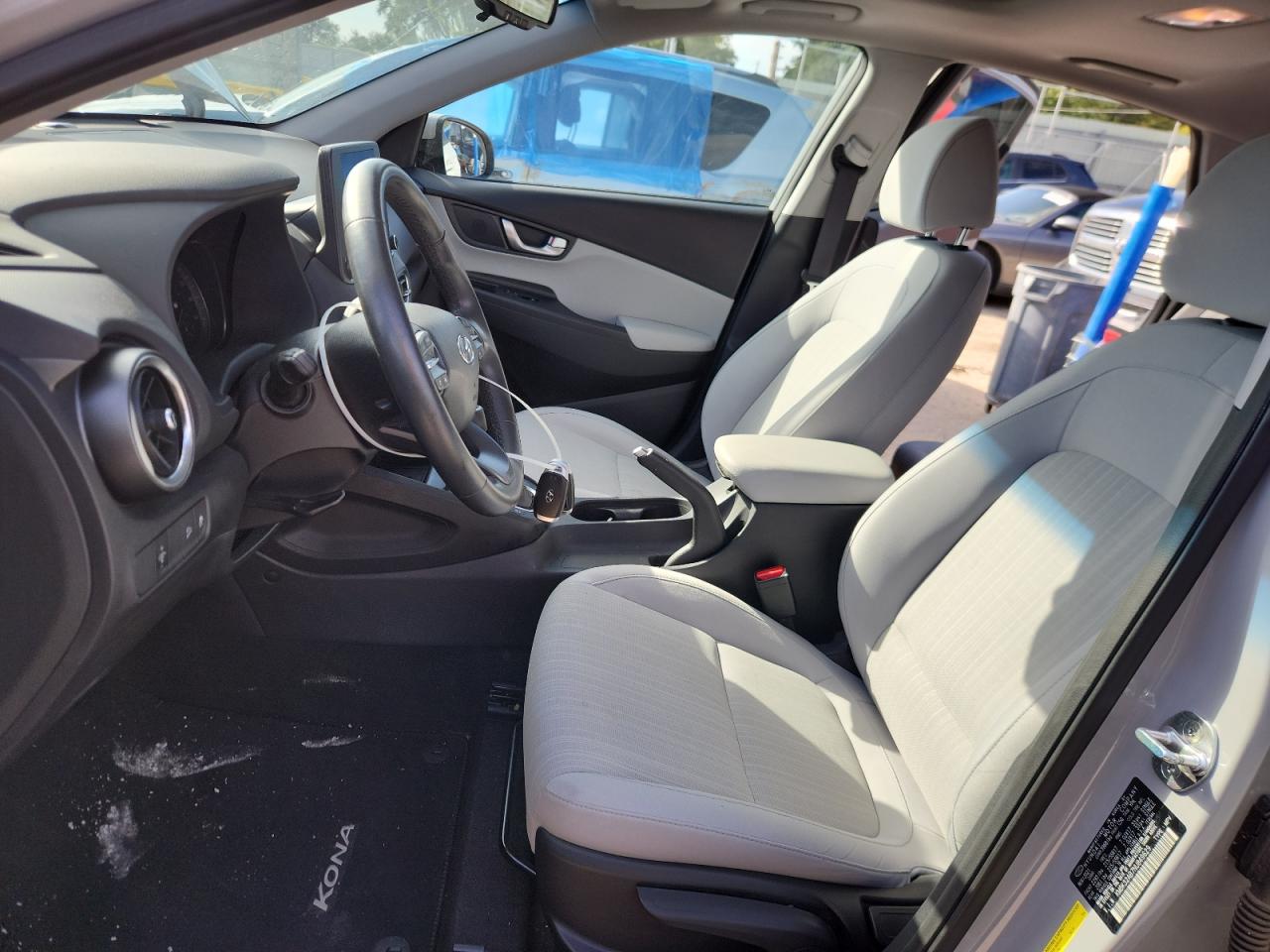 2022 HYUNDAI KONA SEL photo 19