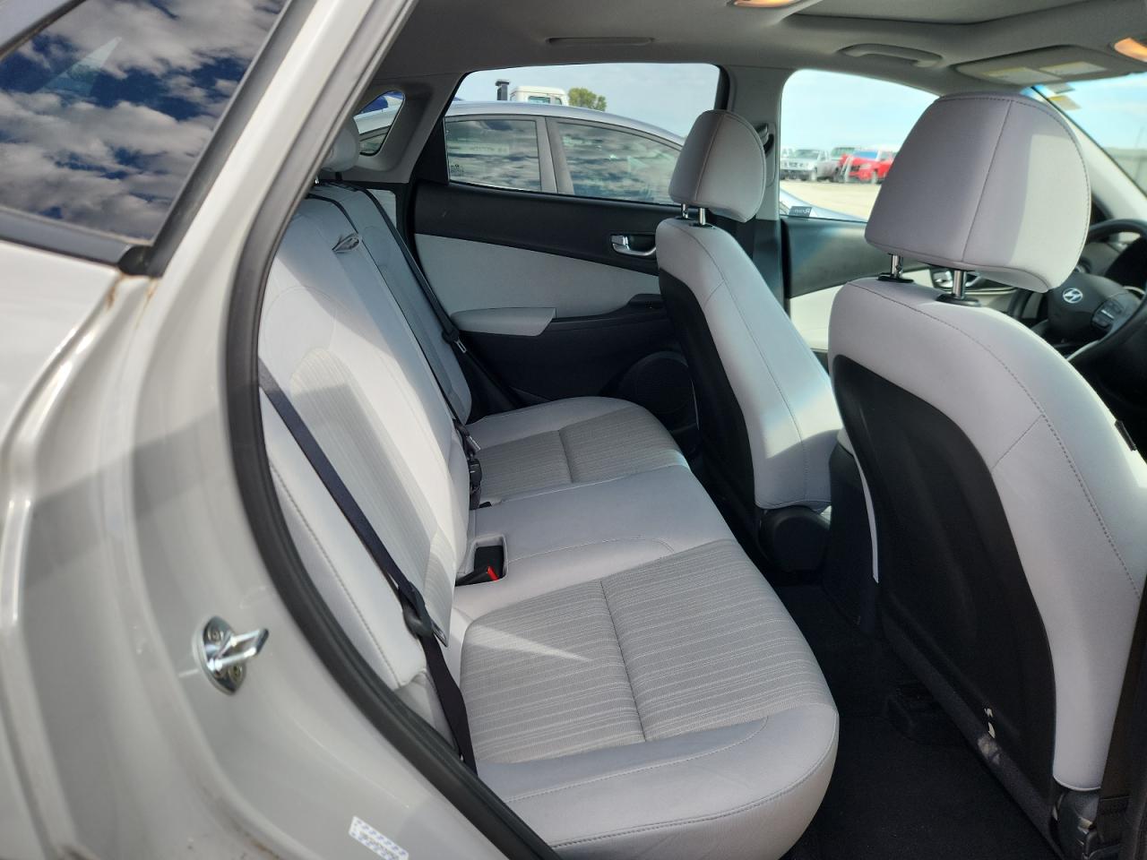 2022 HYUNDAI KONA SEL photo 31
