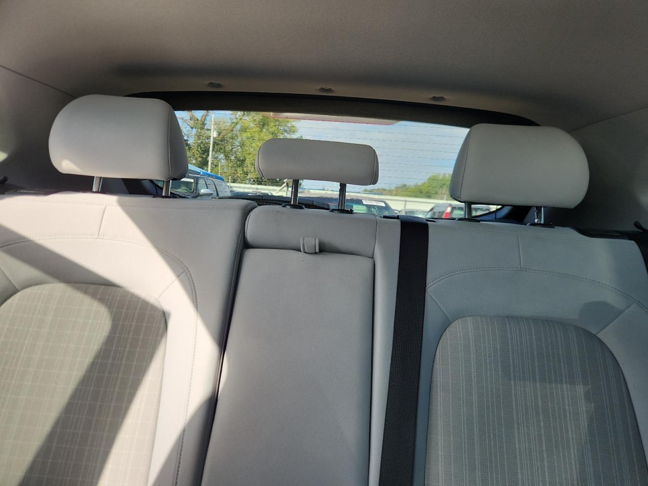 2022 HYUNDAI KONA SEL photo 28