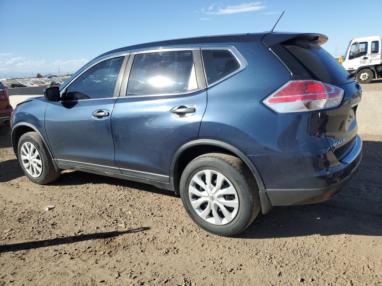 2016 NISSAN ROGUE S photo 3