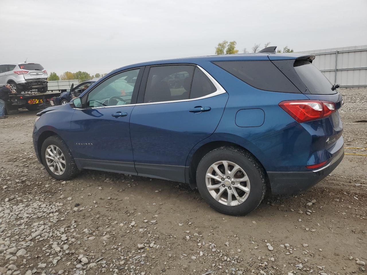 2019 CHEVROLET EQUINOX LT photo 4