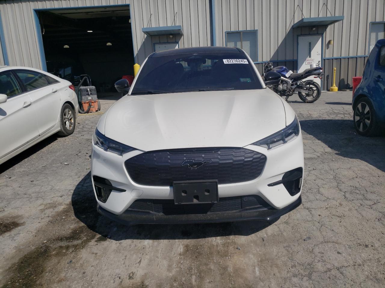 2022 FORD MUSTANG MACH-E GT photo 9