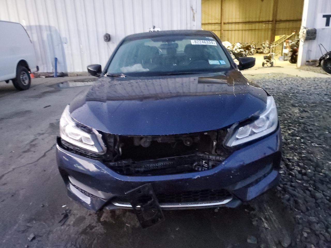 2017 HONDA ACCORD LX photo 9