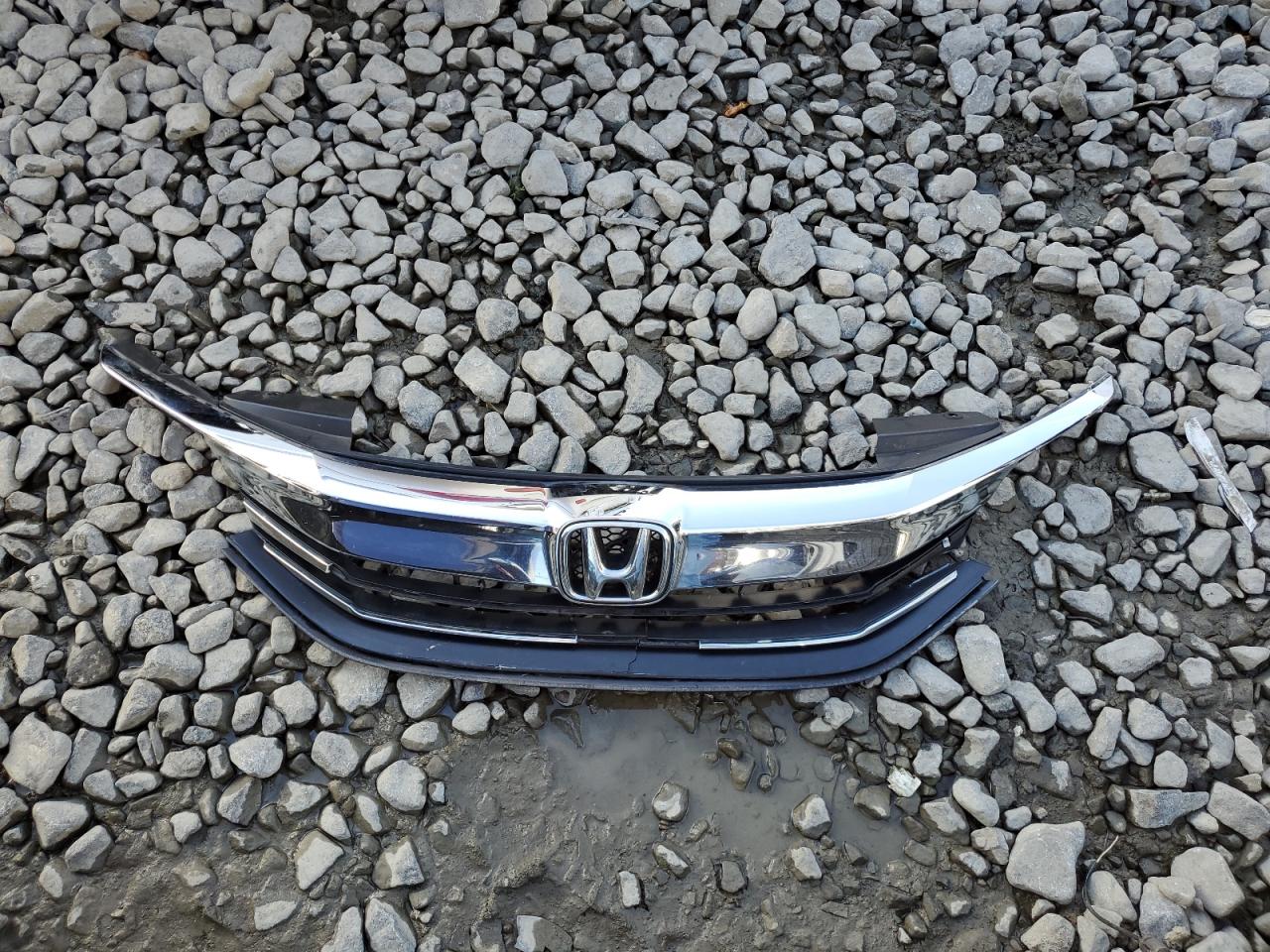 2017 HONDA ACCORD LX photo 23