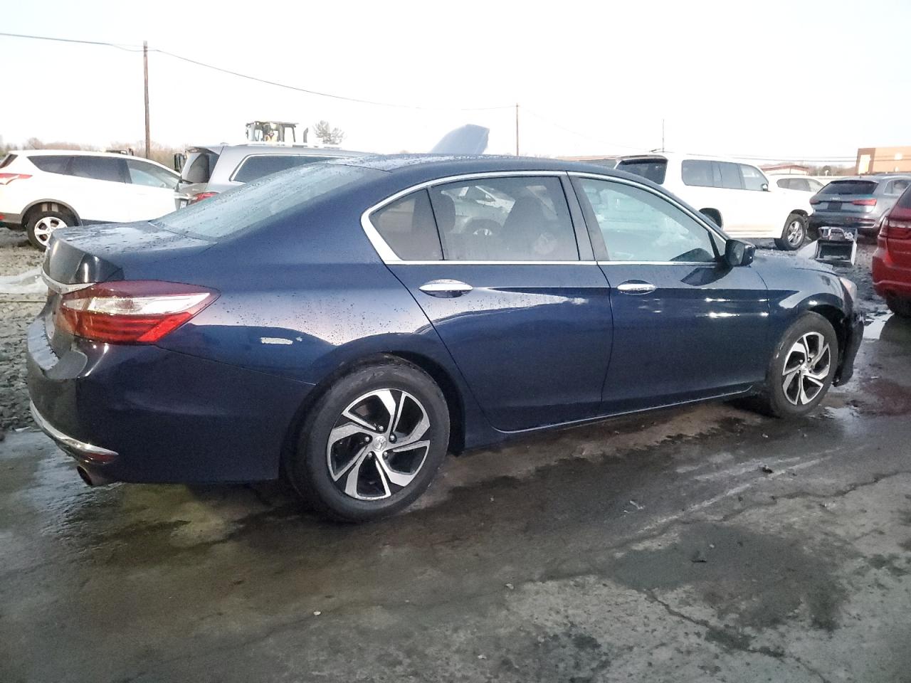 2017 HONDA ACCORD LX photo 5