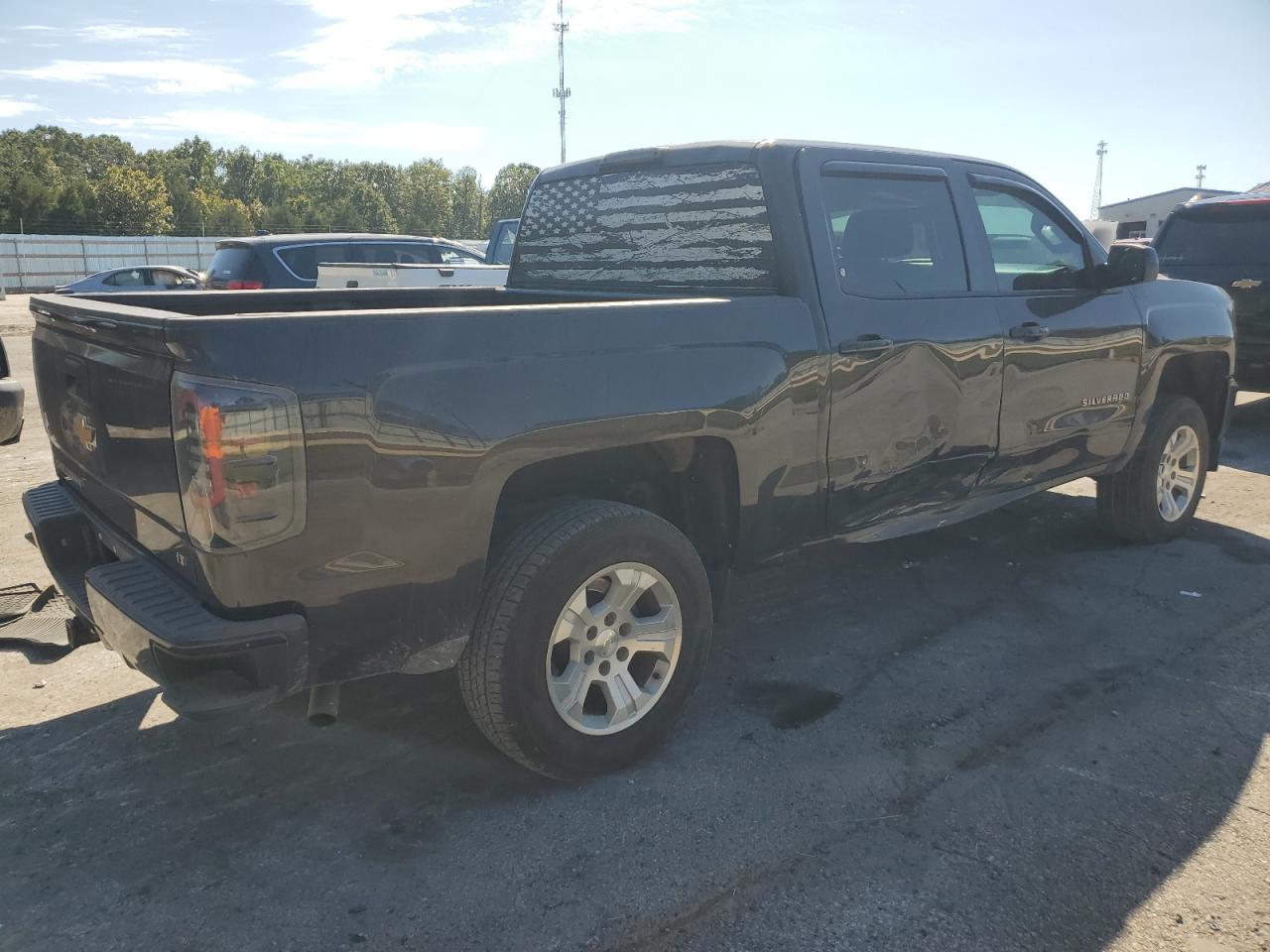 2016 CHEVROLET SILVERADO K1500 LT photo 5