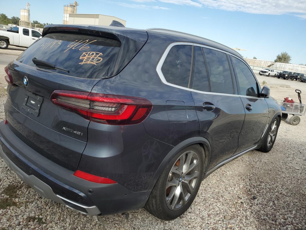 2022 BMW X5 XDRIVE40I photo 5