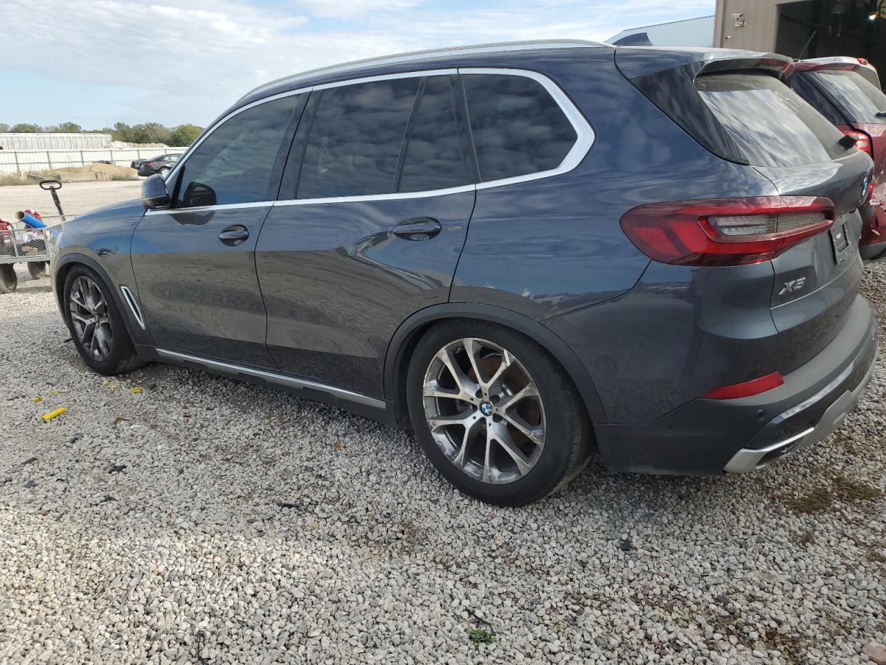 2022 BMW X5 XDRIVE40I photo 3