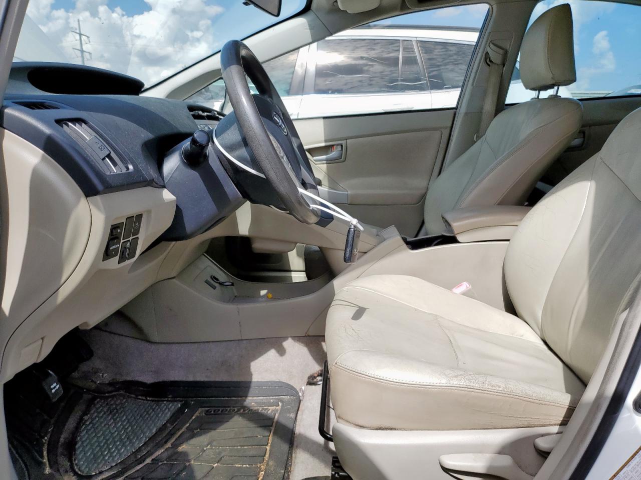 2010 TOYOTA PRIUS photo 13