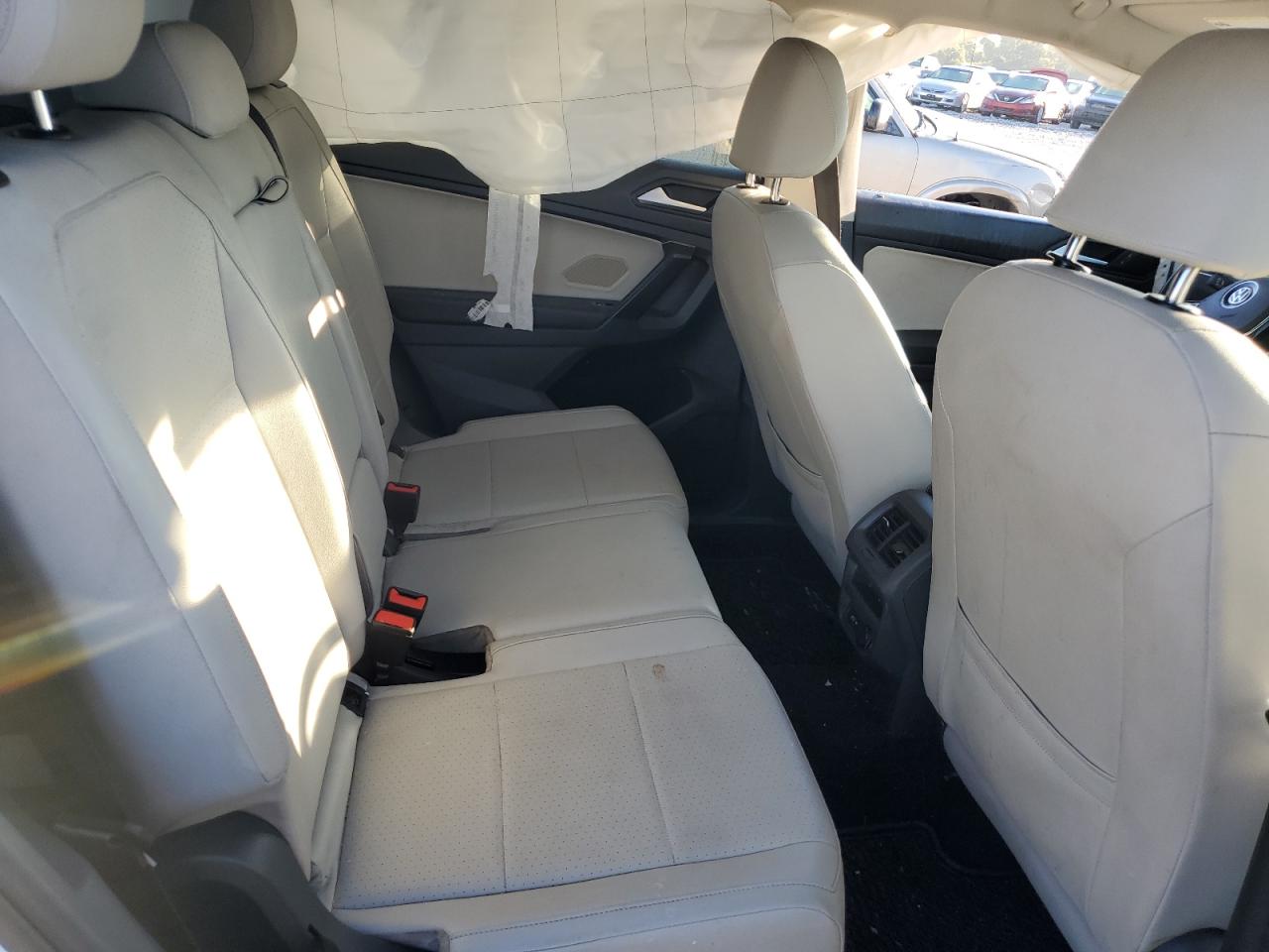 2021 VOLKSWAGEN TIGUAN SE photo 31
