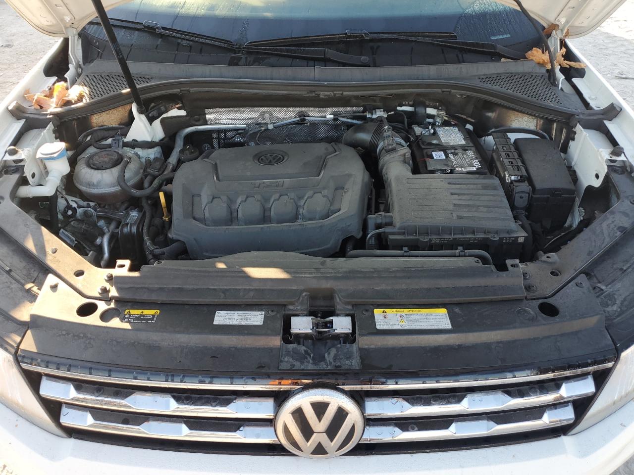 2021 VOLKSWAGEN TIGUAN SE photo 34