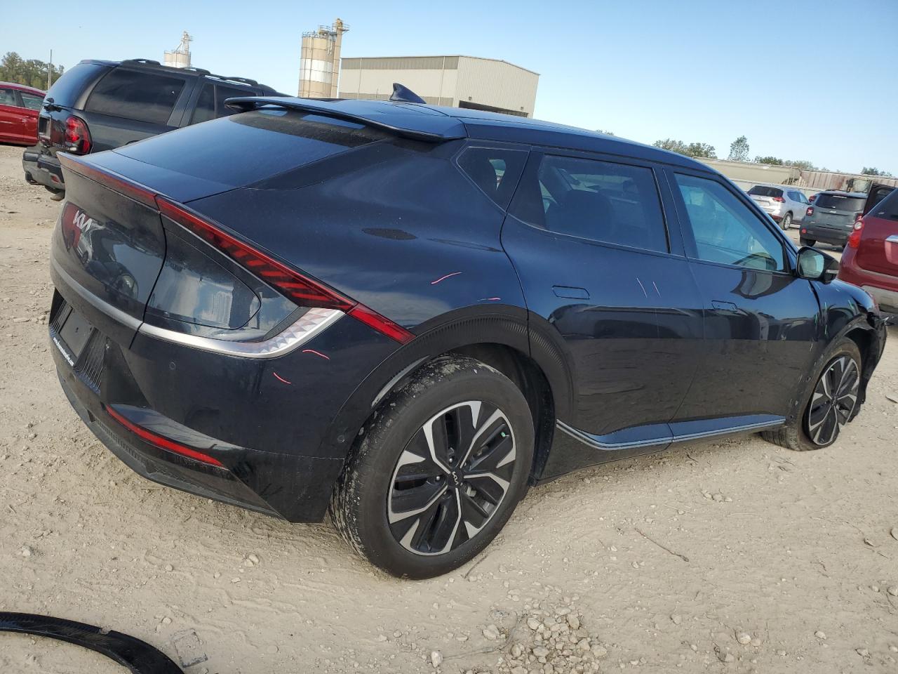 2023 KIA EV6 WIND photo 3