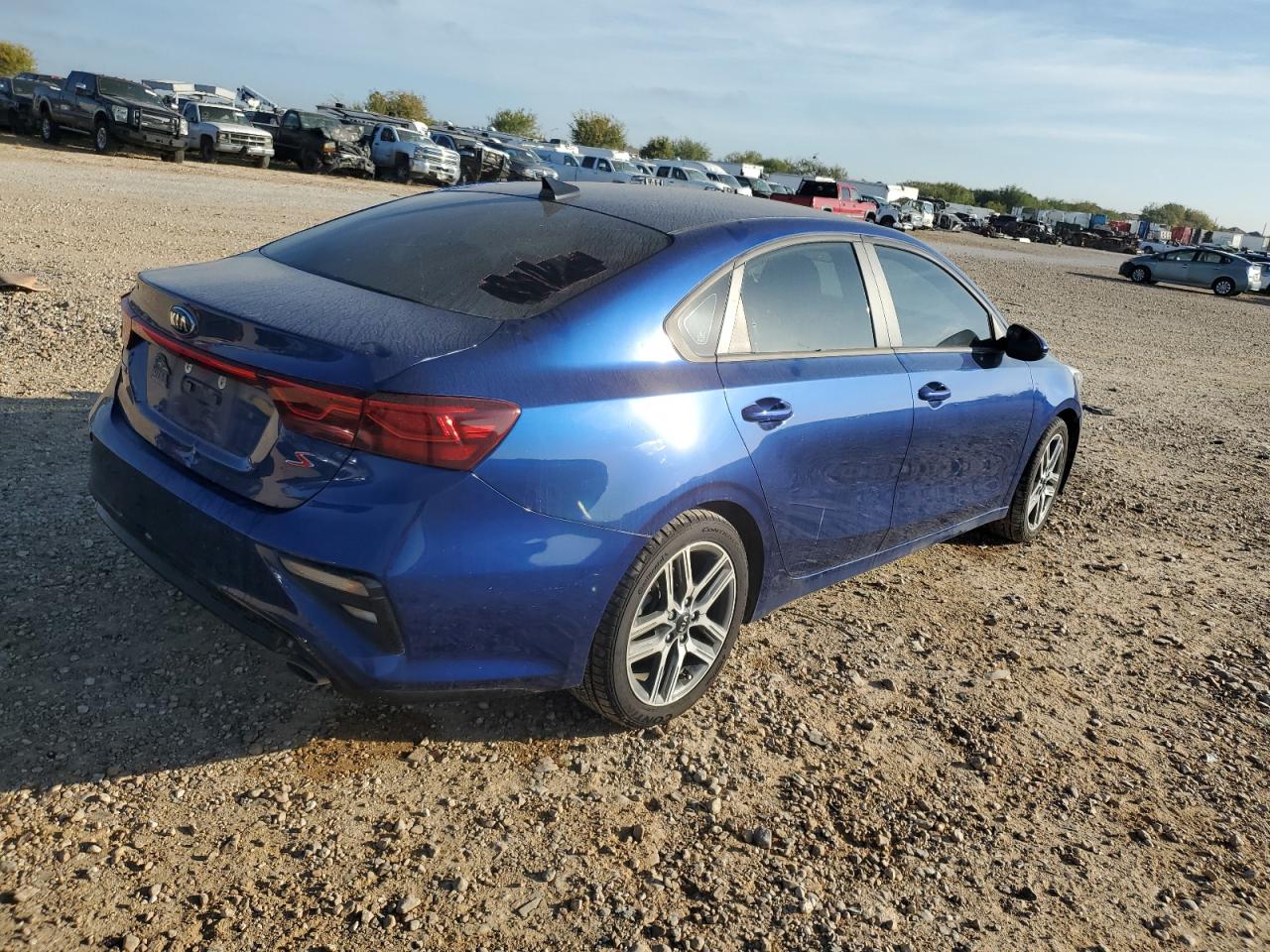 2019 KIA FORTE GT LINE photo 3