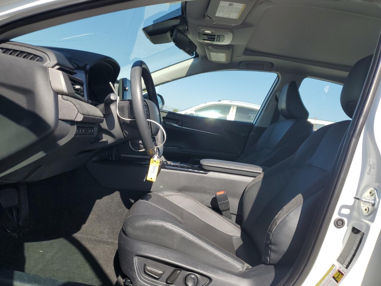 2025 TOYOTA CAMRY XSE photo 13