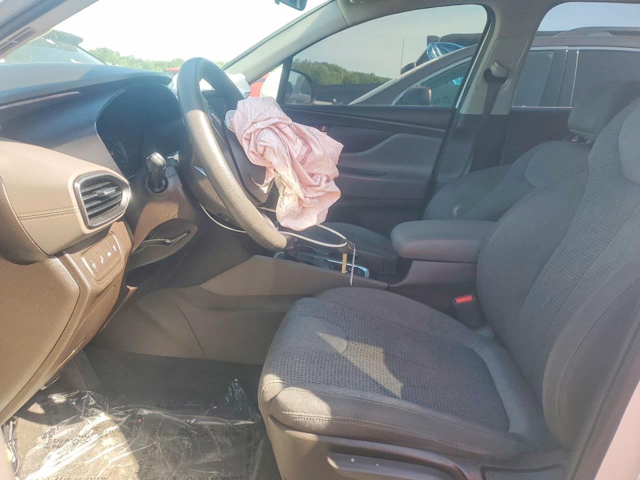 2019 HYUNDAI SANTA FE SE photo 7
