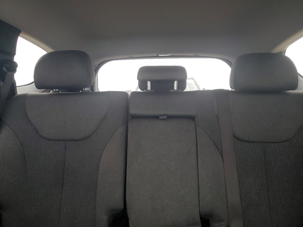 2019 HYUNDAI SANTA FE SE photo 10