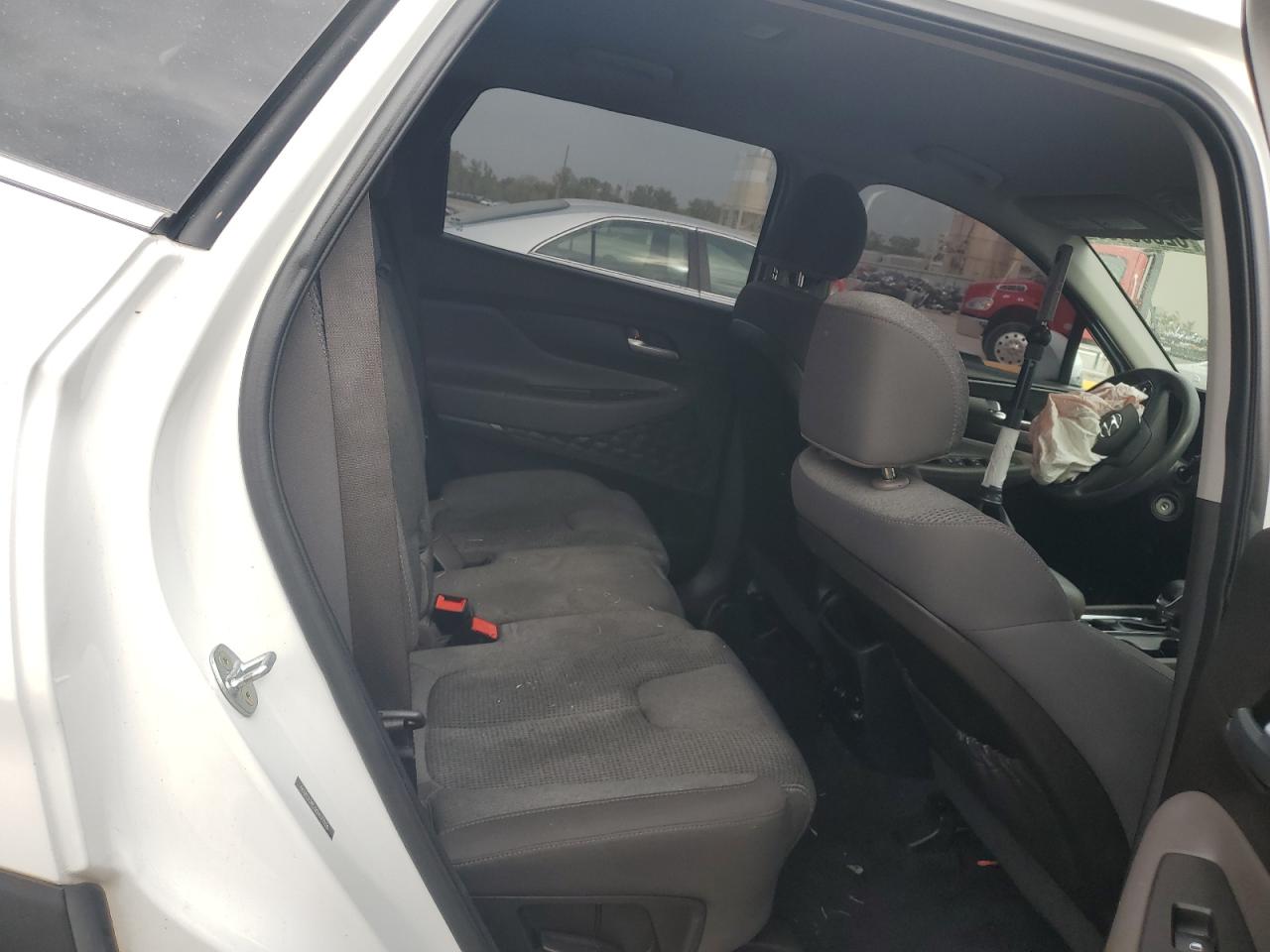 2019 HYUNDAI SANTA FE SE photo 11