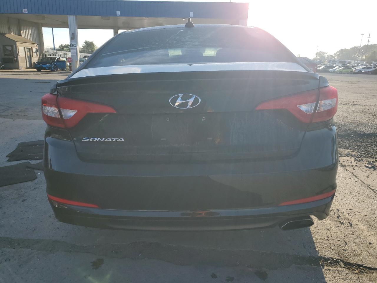 2017 HYUNDAI SONATA SE photo 16