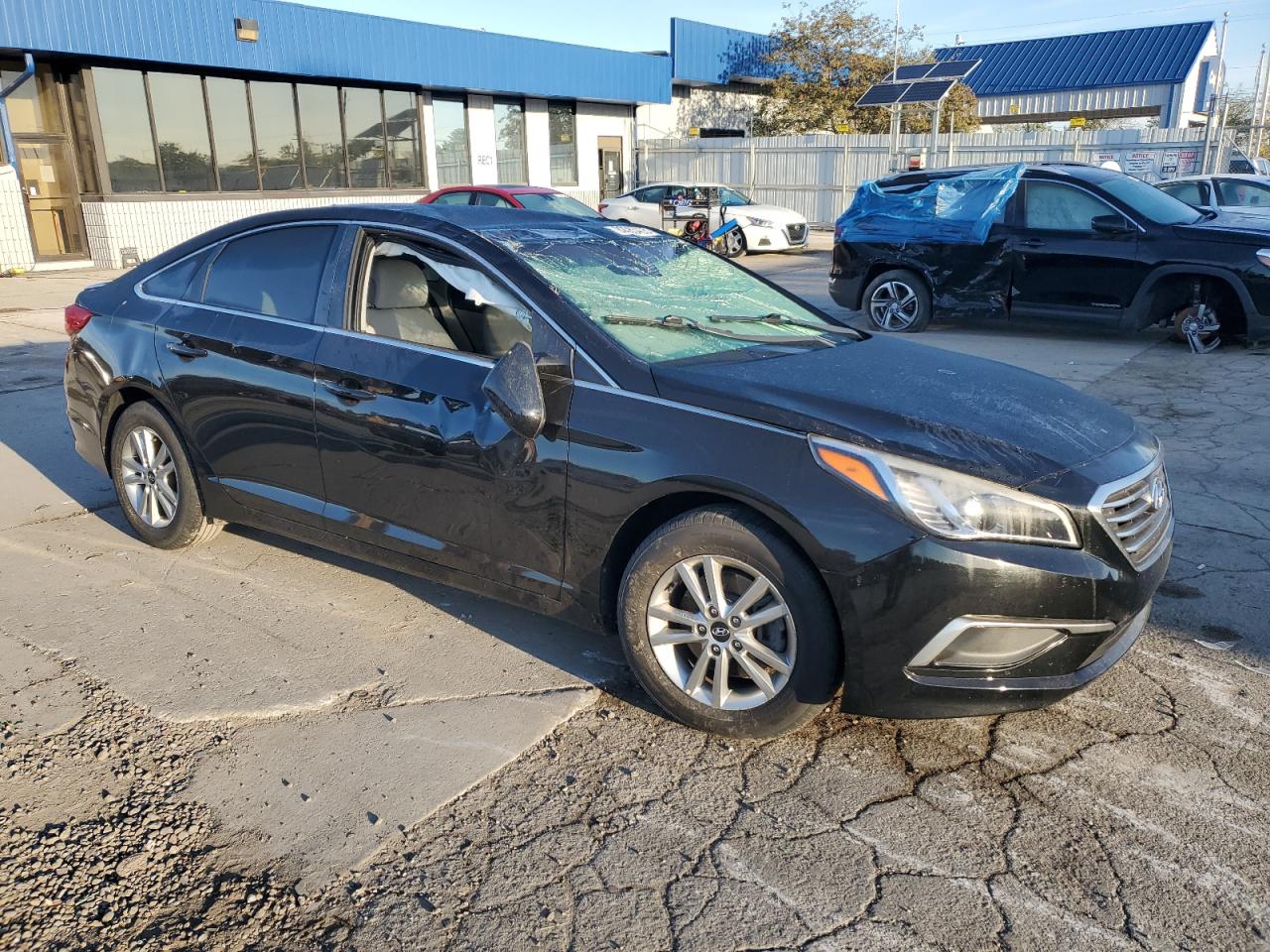 2017 HYUNDAI SONATA SE photo 10