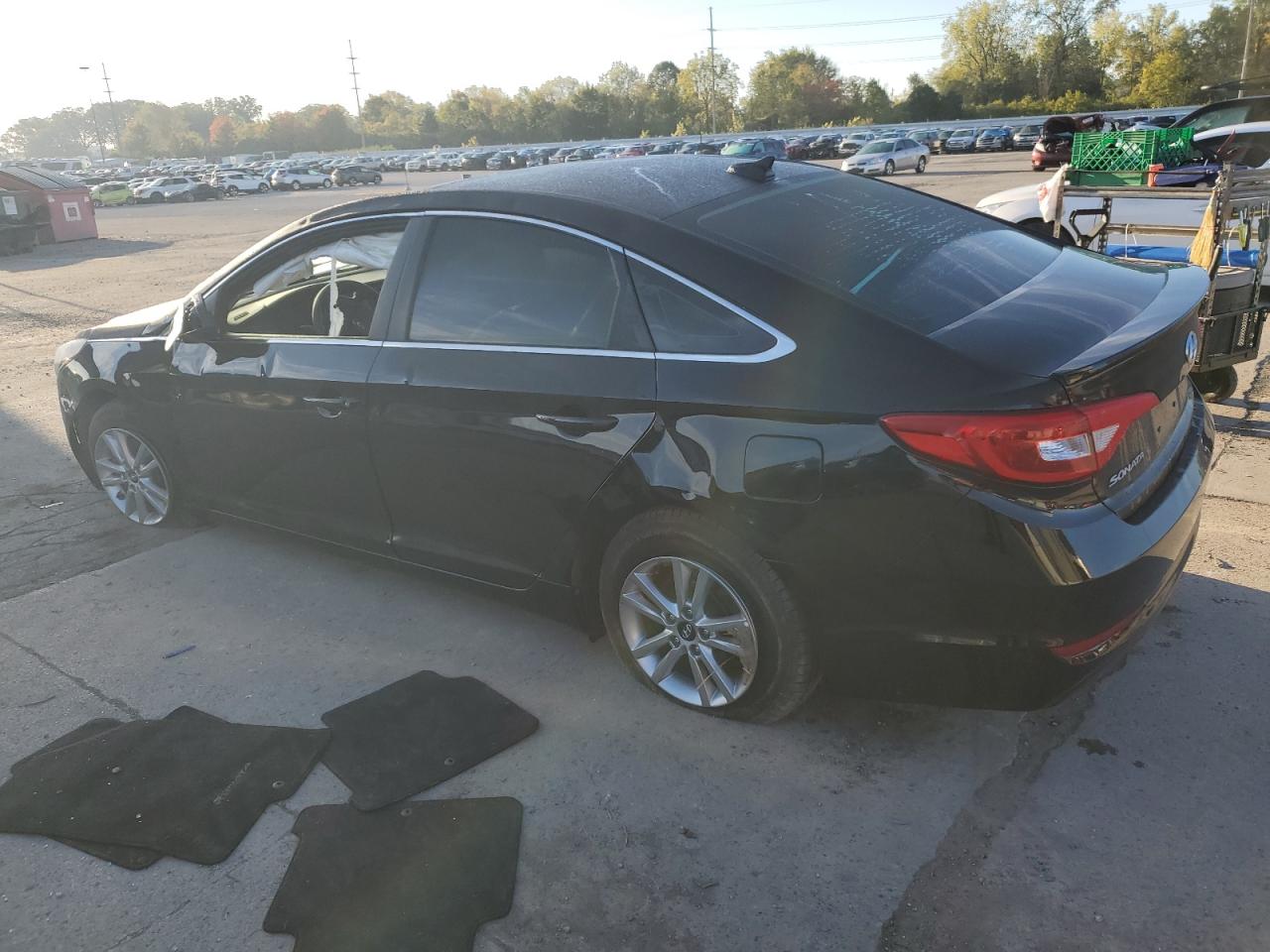 2017 HYUNDAI SONATA SE photo 4