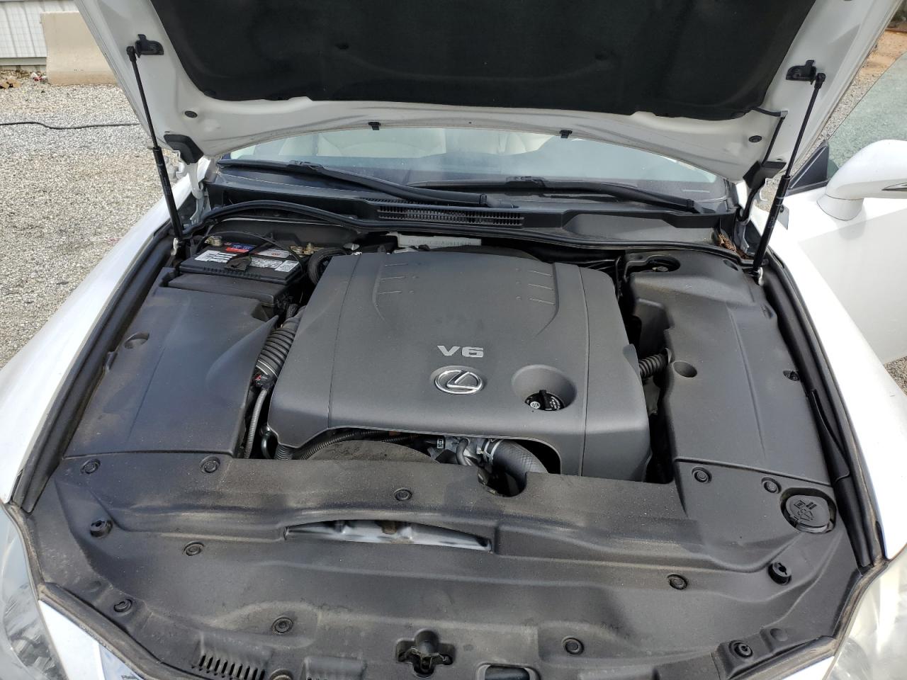 2010 LEXUS IS photo 11