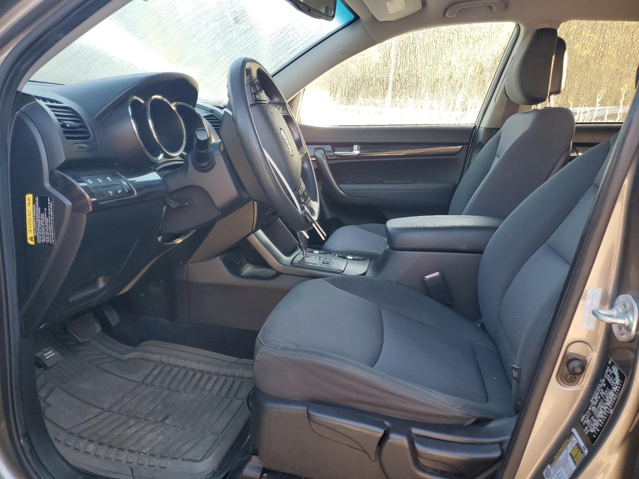 2012 KIA SORENTO BASE photo 7