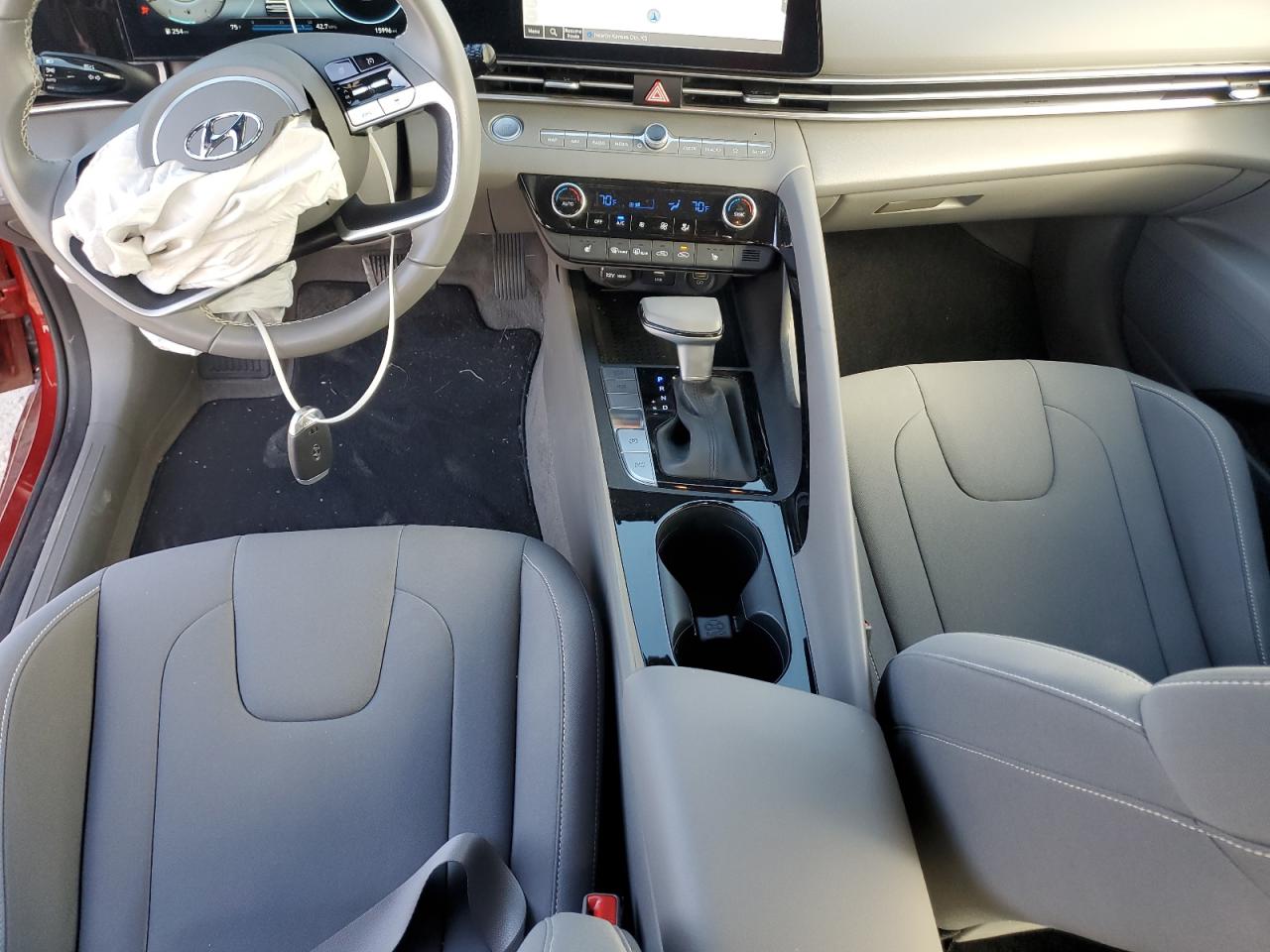 2023 HYUNDAI ELANTRA SEL photo 15