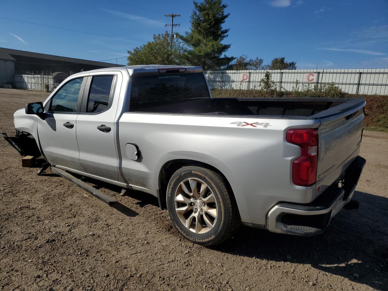 2019 CHEVROLET SILVERADO K1500 CUSTOM photo 2