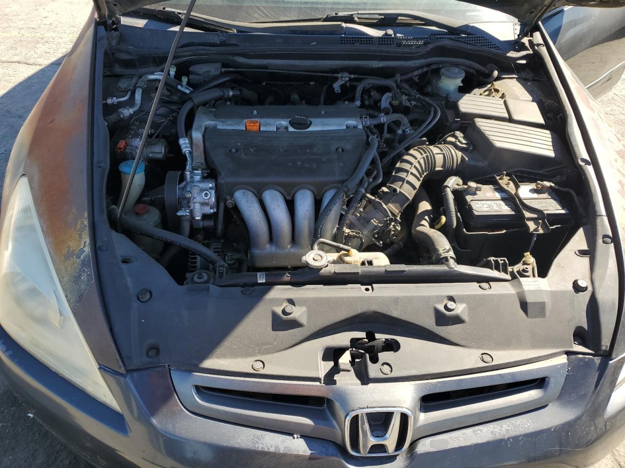 2004 HONDA ACCORD photo 11