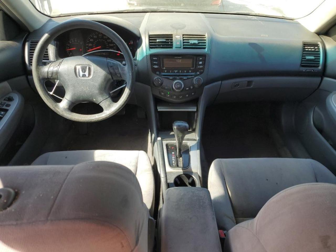 2004 HONDA ACCORD photo 8