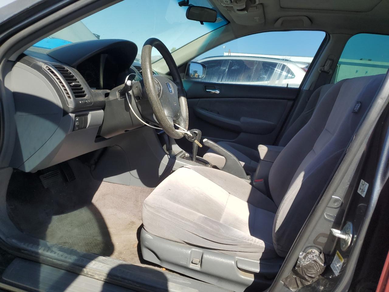 2004 HONDA ACCORD photo 7