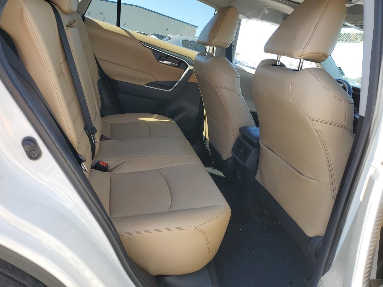 2021 TOYOTA RAV4 XLE PREMIUM photo 11