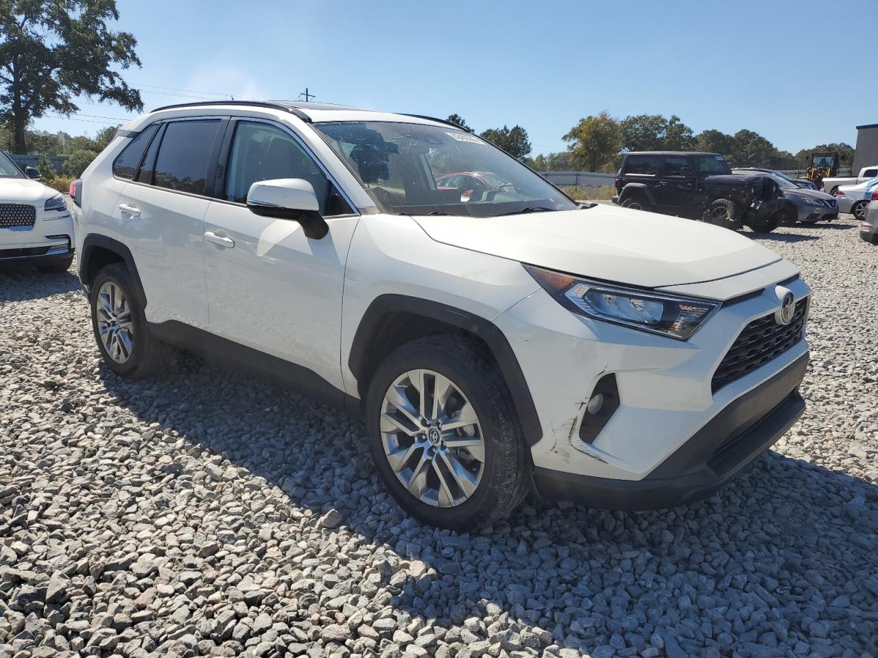 2021 TOYOTA RAV4 XLE PREMIUM photo 4