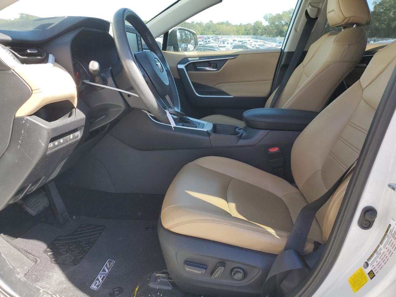 2021 TOYOTA RAV4 XLE PREMIUM photo 7