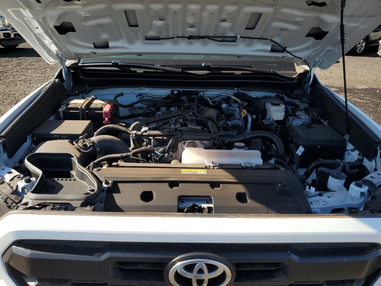 2024 TOYOTA TACOMA DOUBLE CAB photo 31