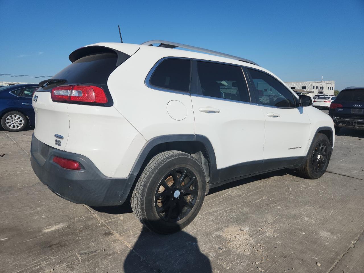 2016 JEEP CHEROKEE LATITUDE photo 5