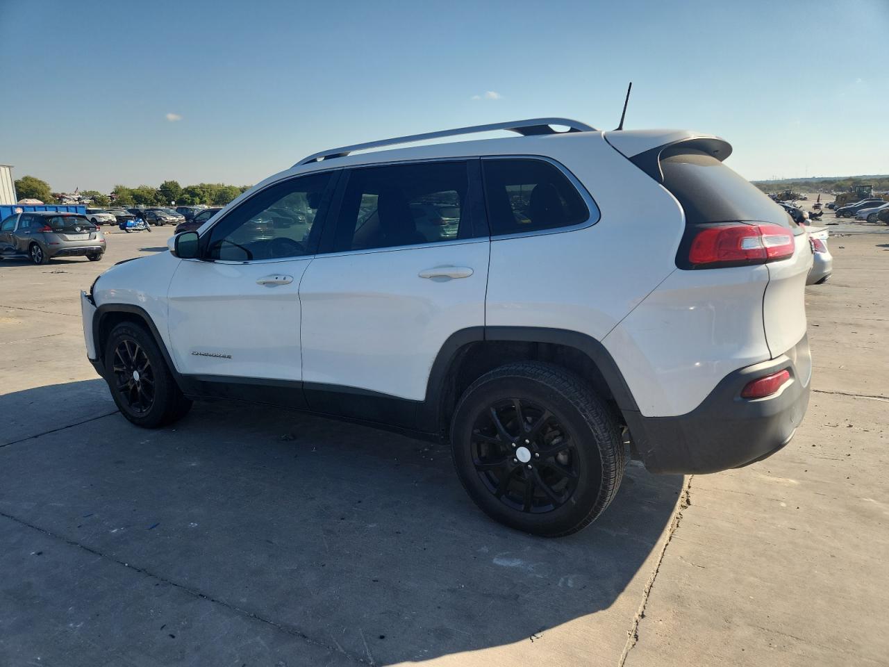 2016 JEEP CHEROKEE LATITUDE photo 3