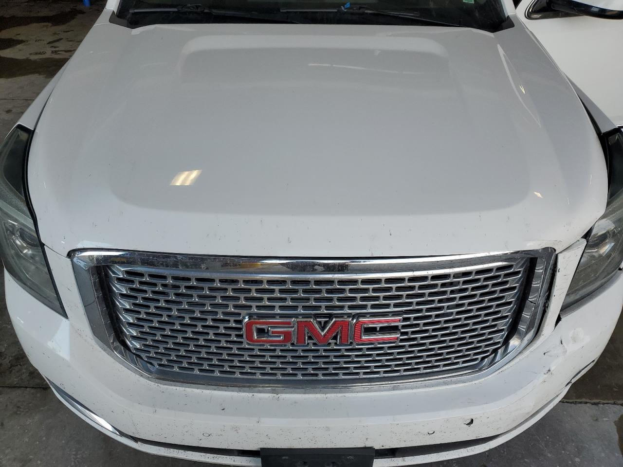 2015 GMC YUKON XL DENALI photo 12