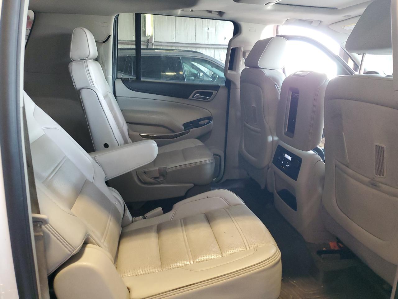 2015 GMC YUKON XL DENALI photo 11