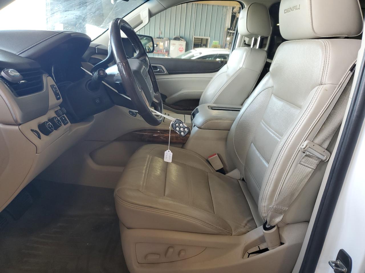 2015 GMC YUKON XL DENALI photo 7