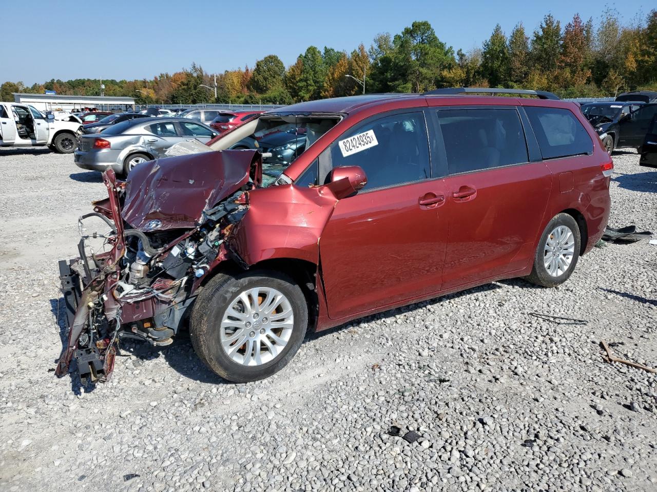 2013 TOYOTA SIENNA