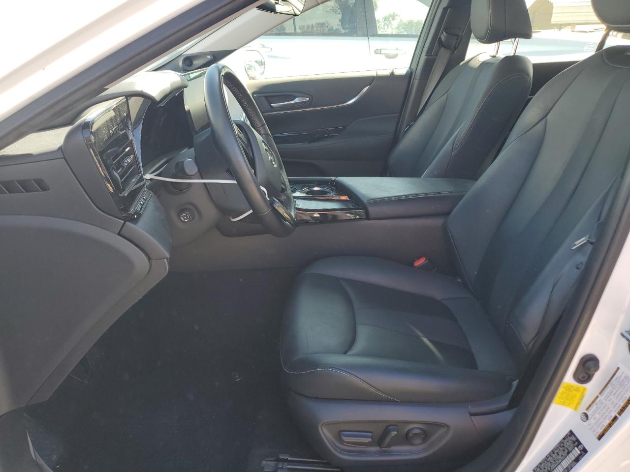 2021 TOYOTA MIRAI XLE photo 13
