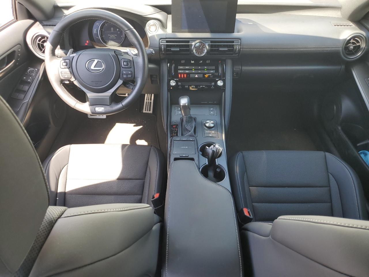 2025 LEXUS IS 350 F SPORT DESIGN photo 8