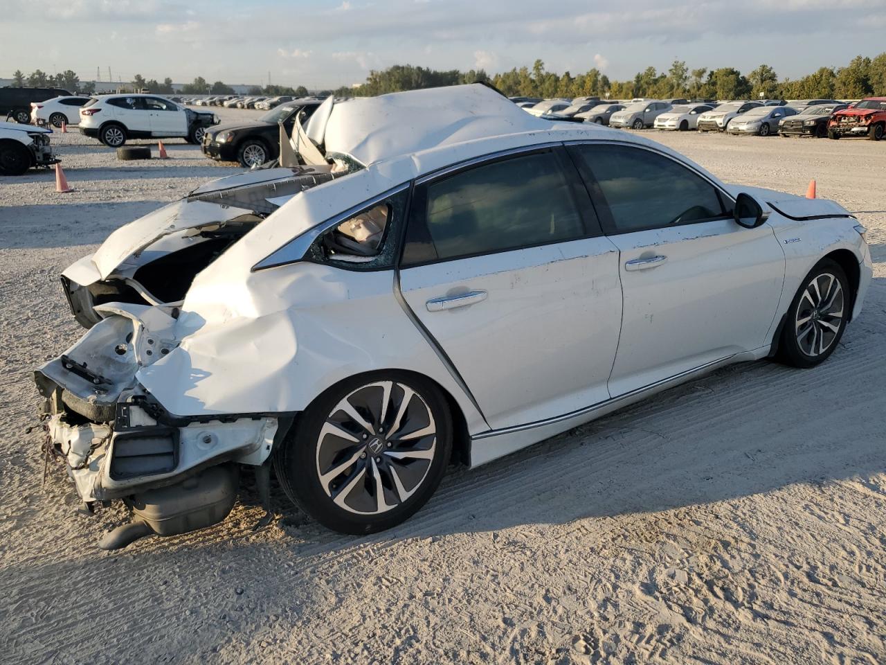2020 HONDA ACCORD TOURING HYBRID photo 3