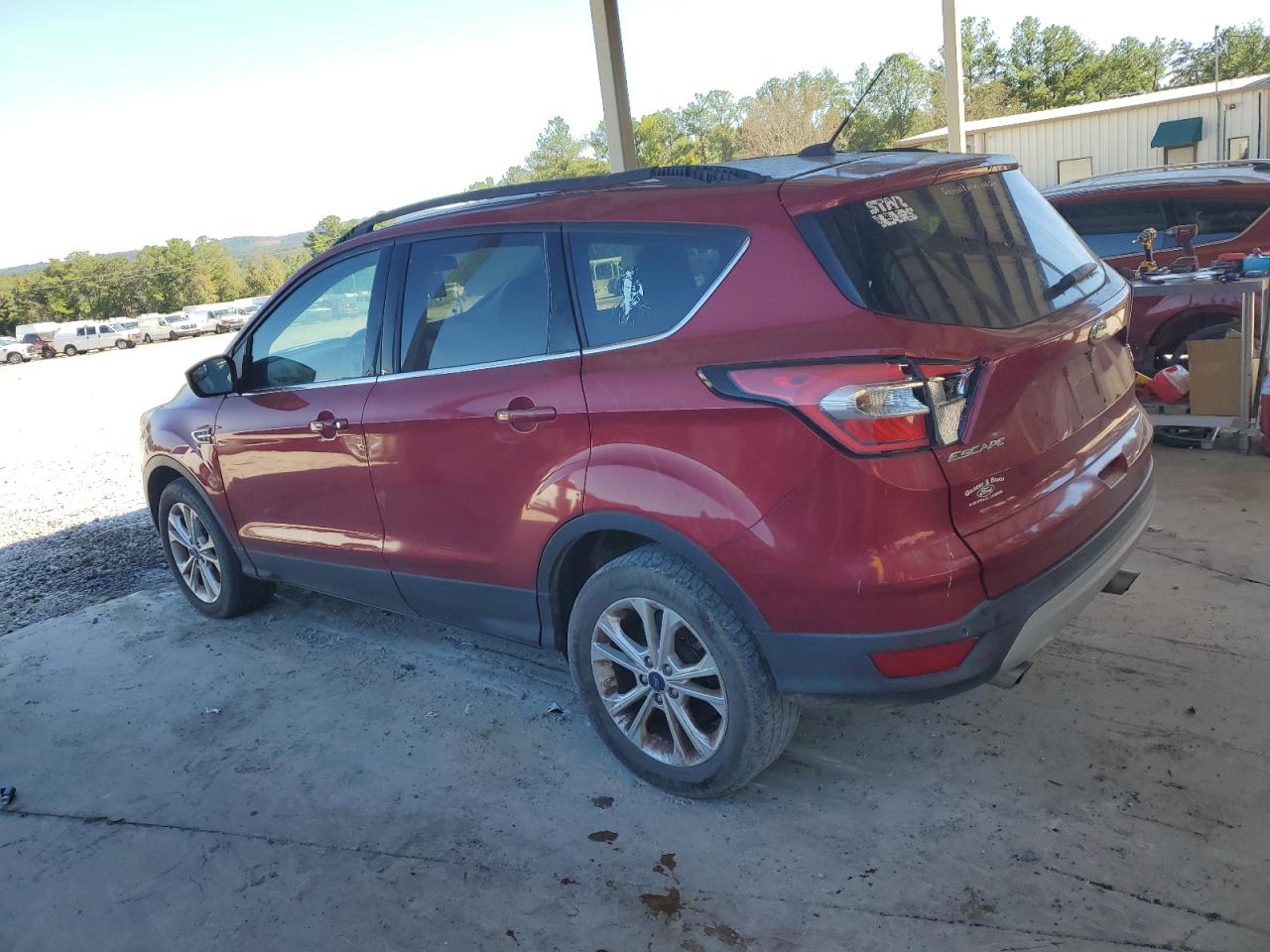 2017 FORD ESCAPE SE photo 2