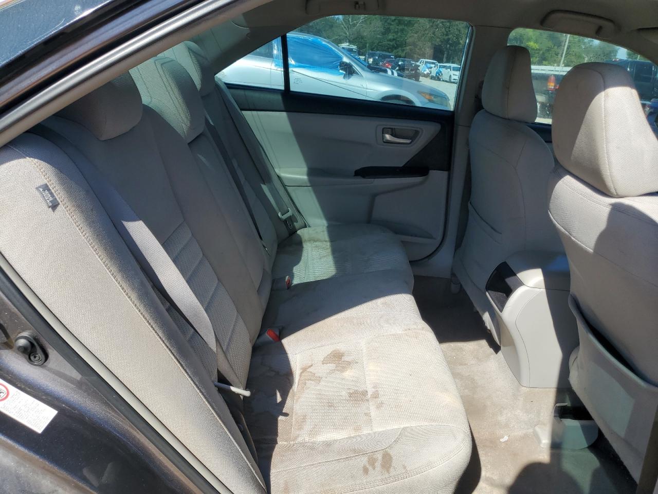 2015 TOYOTA CAMRY LE photo 28