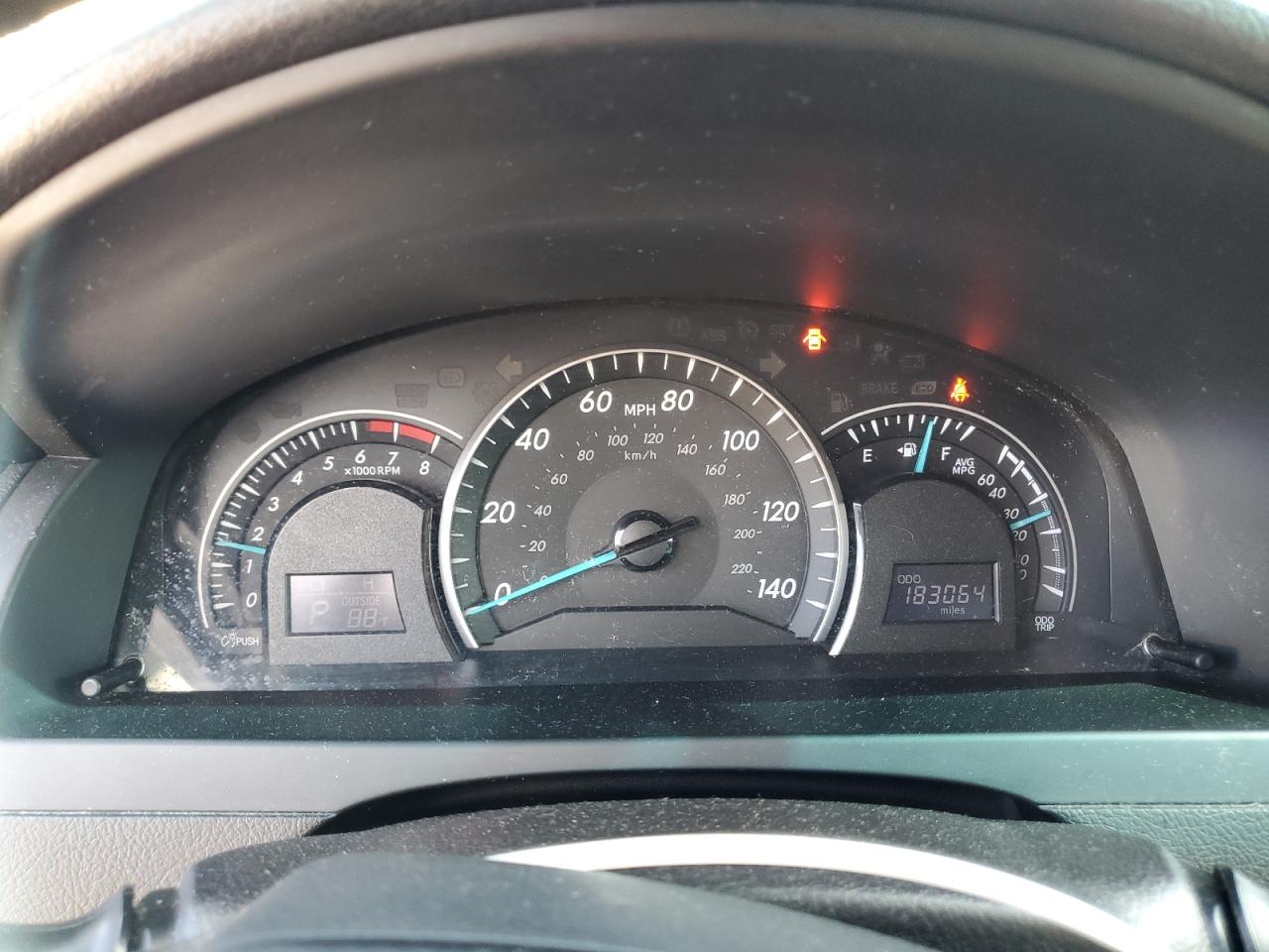 2015 TOYOTA CAMRY LE photo 25