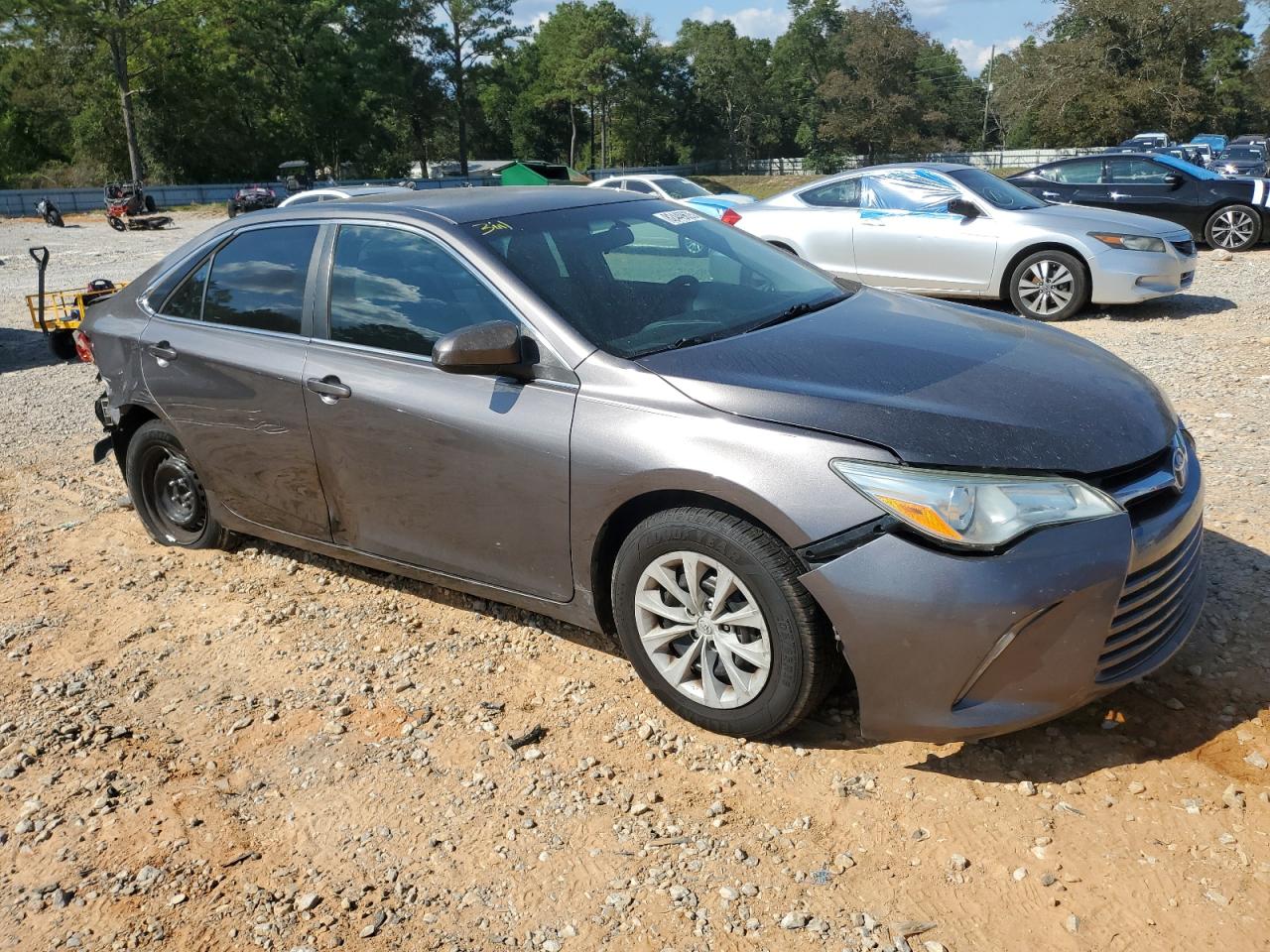 2015 TOYOTA CAMRY LE photo 10