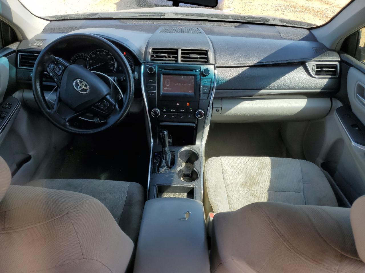 2015 TOYOTA CAMRY LE photo 22